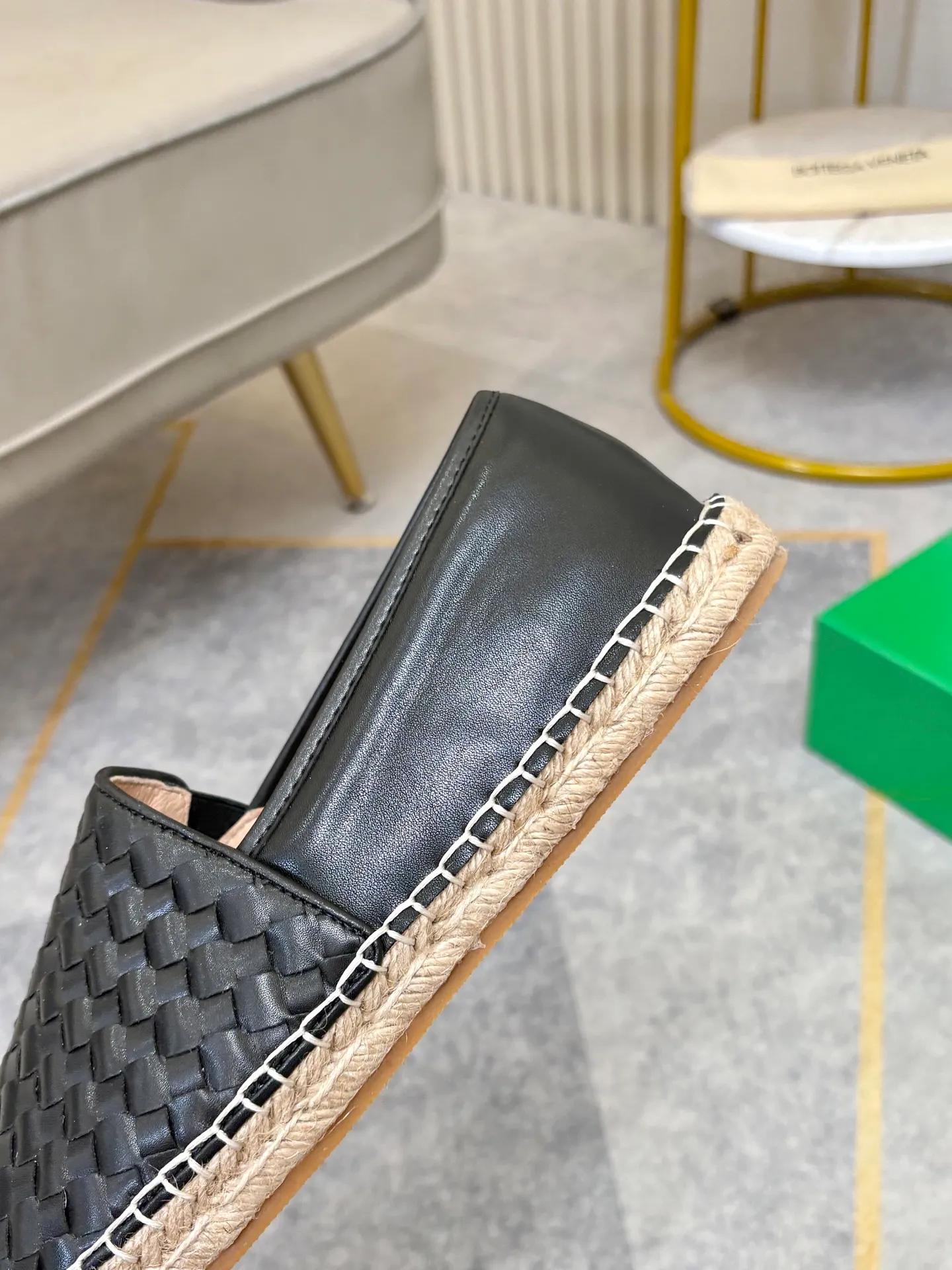 P420. BV men's casual shoes, handsome and versatile low-top shoes, woven cowhide upper, pigskin lining for the feet, 🌺🌺perfect shoe last, 🌲🌲 fashionable and handsome, comfortable on the feet, 🚗🚗wear-resistant and non-slip rubber outsole. Code number: 38-44. 45 is custom-made and cannot be returned or exchanged